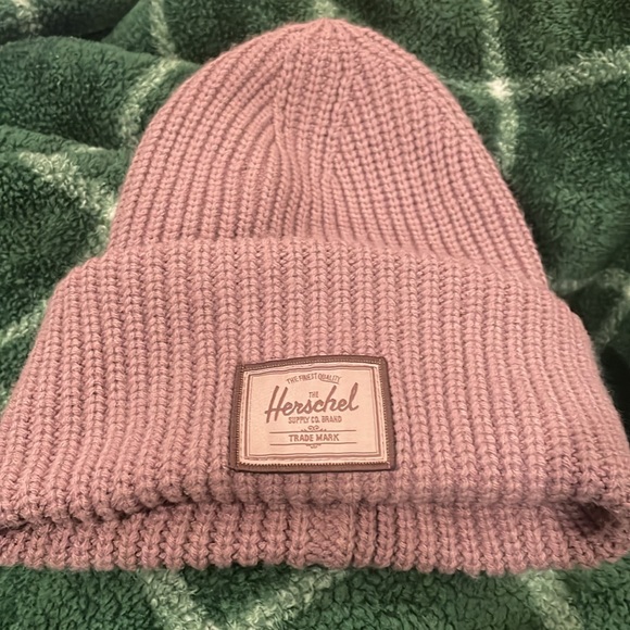 Herschel Supply Co. UO Urban Outfitters knit Juneau Beanie rose blush color - Picture 3 of 8